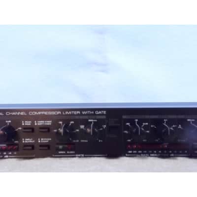 Alesis 3630 Dual-Channel Compressor / Limiter with Gate image 3