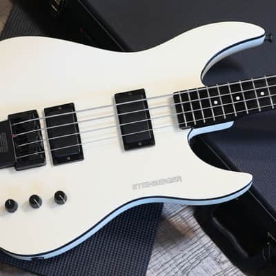 Steinberger Bass XM2 USA Electric Bass White + HSC image 2