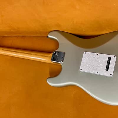 Fender Roadhouse Stratocaster with Maple Fretboard 1997 - Shoreline Gold image 11