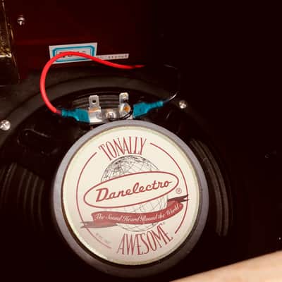 Danelectro Nifty Fifty 15w Solid State Guitar Combo Amp image 7