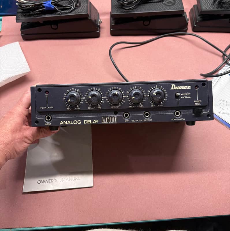 Ibanez AD100 Analog Delay 80s - Black image 1