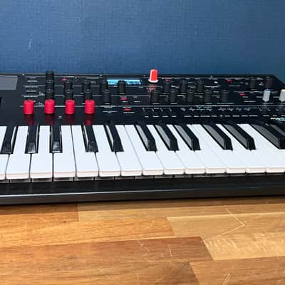 Korg Modwave 37-Key Wavetable Synthesizer - Black image 4