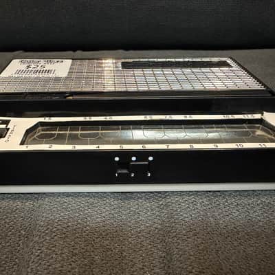 Stylophone S1 Synth 2000/2010s - Black and chrome image 2