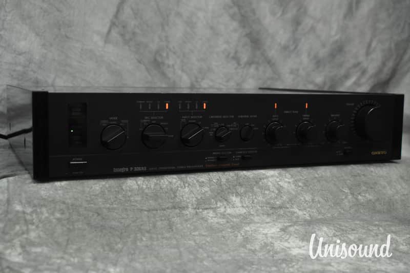 Onkyo Integra P-306RS Stereo Preamplifier in Very Good Condition