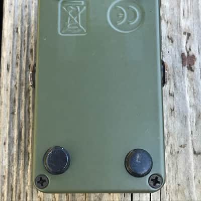 Pre-Owned Electro-Harmonix Green Russian Big Muff Distortion Fuzz Pedal Used image 2