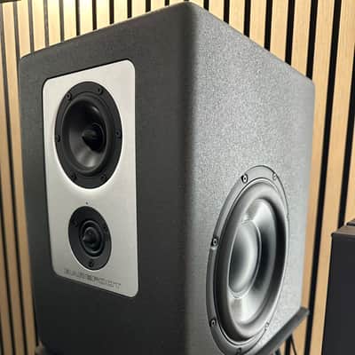 Barefoot Sound Footprint 01 Three-Way Active Studio Monitor - Pair image 3