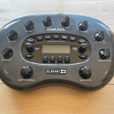 Line 6 Bass POD xt Multi-Effect and Amp Modeler 2000s - Black image 1