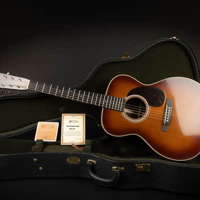 2022 Martin Custom Shop Expert 000-28 Authentic 1937 - Ambertone | USA Vollmassive Vintage Reissue Westerngitarre Adirondack Fichte | CoA OHSC Bild 2