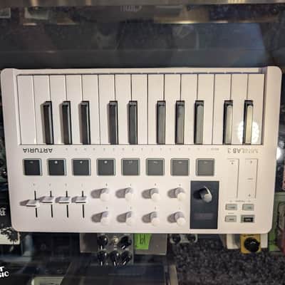 Arturia Minilab 3 MIDI Controller image 2