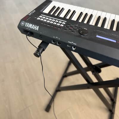Yamaha MX49 - Black image 6