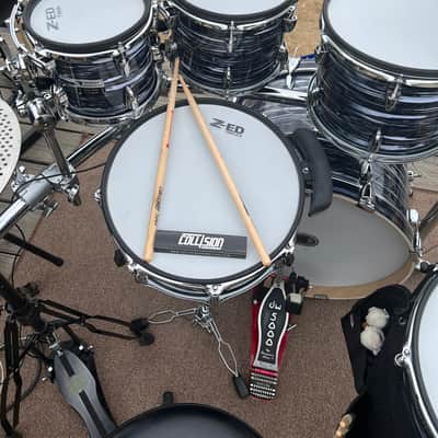 Diamond electric drums with magnet, track, drum symbols, and a Roland rack system with cables Diamond, electric drums and magnet track drum Cymbals and Roland 2022 - Oyster finish for the drums silver for the Cymbals silver for the drum rack image 1