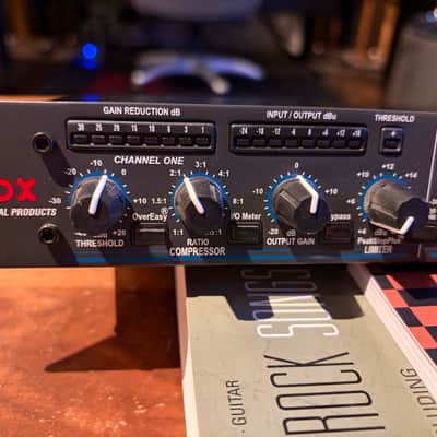 dbx 1046 Quad Compressor/Limiter 2010s - Black image 2