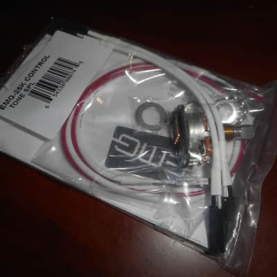 EMG 25K Short Split Shaft Solderless Tone Pot With Hardware, #3273.00
