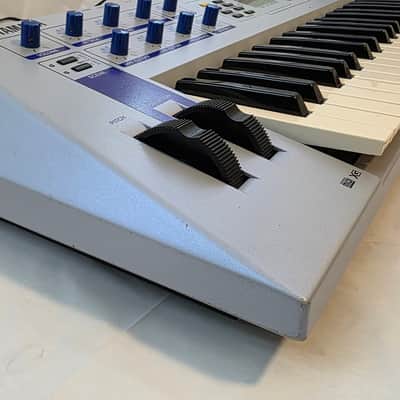 Yamaha CS2X Analog Modeling Synthesizer- Silver image 6