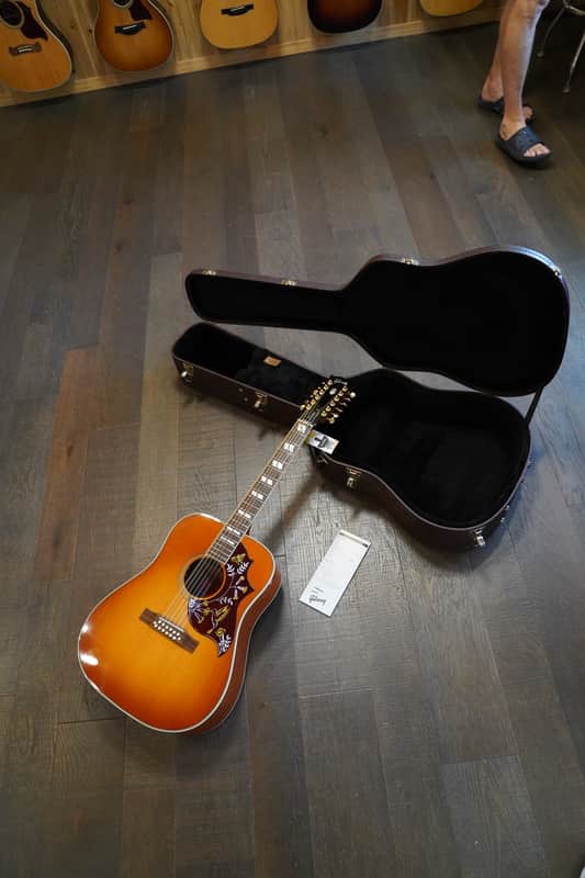 2017 Gibson Custom Shop Lightburst Hummingbird 12-String Natural Acoustic/Electric Guitar + OHSC
