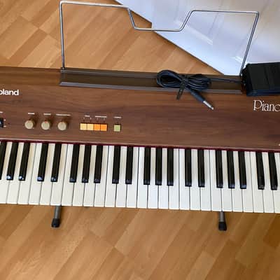 Roland HP-70 Piano Plus 70 with Original Keyboard Stand, Music
