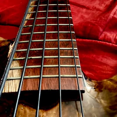 Roscoe Guitars LG-5 Custom 2004-2006 Burl myrtle body with Exhibition grade with bark inclusions Top image 2