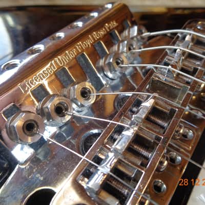 Wide neck electric guitar for big hands image 2
