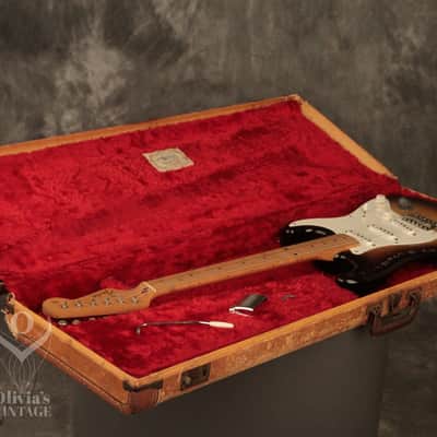original 1957 Fender Stratocaster Sunburst w/orig. tweed case image 19