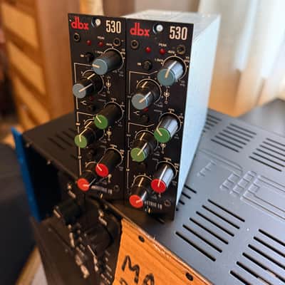 dbx 530 500 Series Parametric EQ Module 2010s - Black image 3