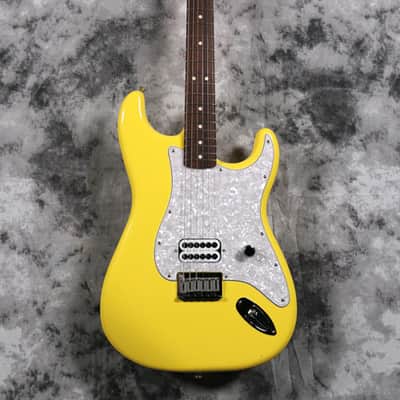 Fender - Limited Edition Tom Delonge Stratocaster® image 5