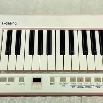 Roland AX-09 Lucina 37-Key Keytar Synthesizer  White w strp p/s usb