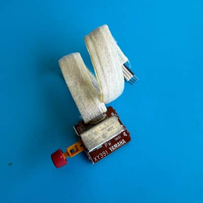 YAMAHA PSR-260 Keyboard Part: ON/OFF Switch w/ Red Button PCB [XY391]