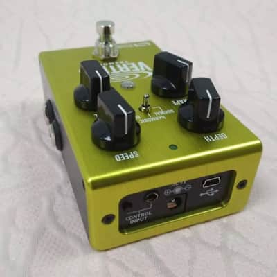Source Audio Vertigo Tremolo Electric Guitar Pedal (EU adapter) image 3