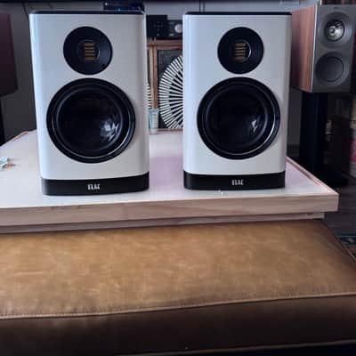 Elac Vela bs 404.2 2024 - White image 1