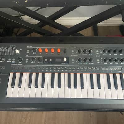 Arturia MiniFreak 37-Key 6-Voice Polyphonic Hybrid Synthesizer 2022 - Present - Black