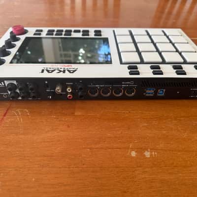 Akai MPC Live Standalone Sampler / Sequencer 2017 - 2020 - Black image 2