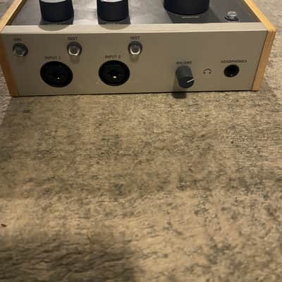 Universal Audio Volt 276 USB-C Audio Interface 2021 - Present - Tan / Gray image 2