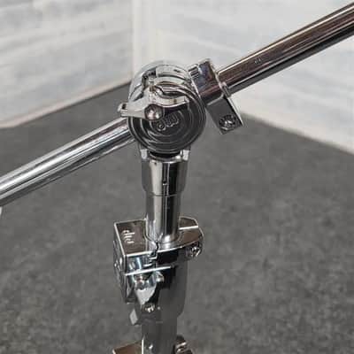 Used DW 9000 Extra-Heavy Duty Boom Stand w/Counterweight - Very Good image 3