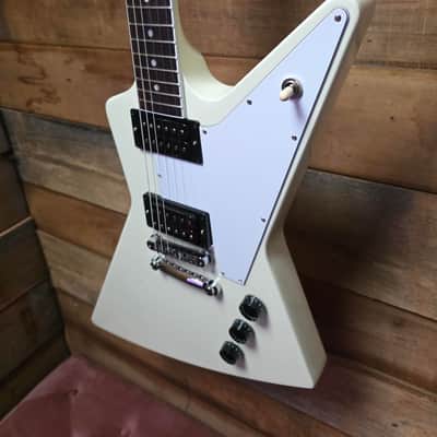 Gibson USA 70's Explorer - Classic White w/Case image 3