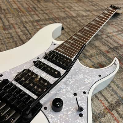 Ibanez RG450DXB-WH Standard with Jatoba Fretboard 2018 - Present - White image 4