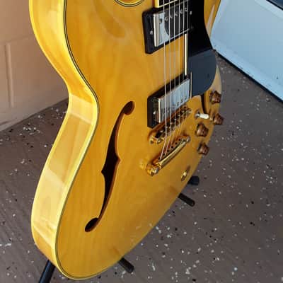 Yamaha SA2100 Vintage Semi-Hollow Electric Guitar image 9
