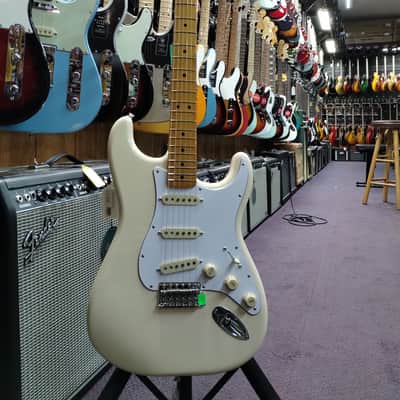Fender Jimi Hendrix Artist Series Signature Stratocaster  Olympic White image 2