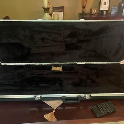 Rickenbacker 94011 4001/4003/4003S Hardshell Bass Case (Superb Cond.) image 3