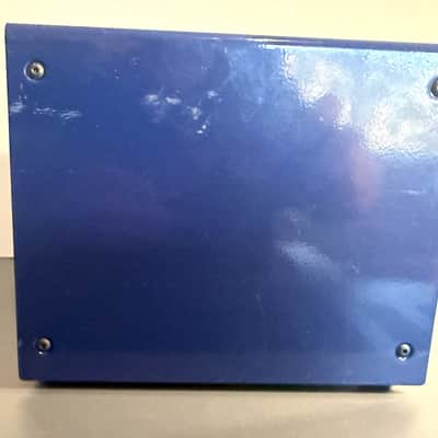 Radial Workhorse Cube 3-Slot Powered 500 Series Frame 2010s - Blue image 4