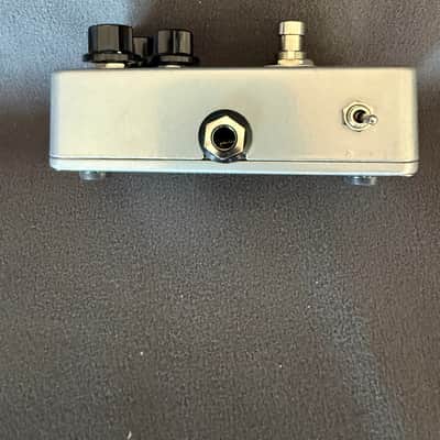 JHS Electro-Harmonix Triangle Big Muff Reissue with Illuminati Mod 2018 - Silver image 5