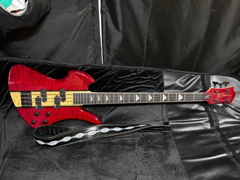 B.C. Rich Heritage Classic Mockingbird Bass