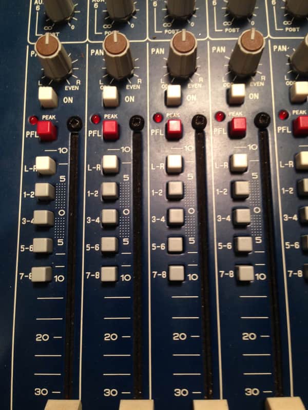 Allen & Heath Mix Wizard 20:8:2  Blue image 1