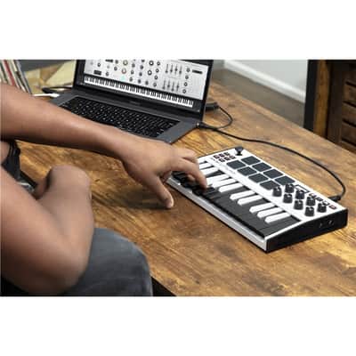 Akai Professional MPK MINI MKIII WHITE image 9