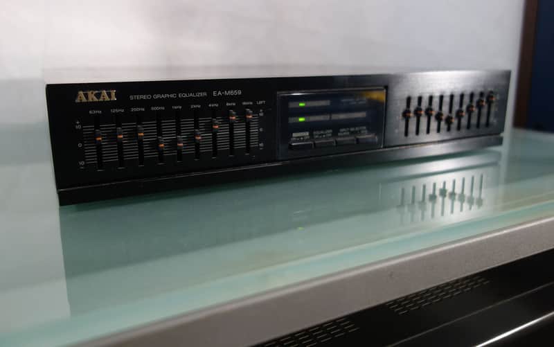 AKAI 9-Band Stereo Graphic Equalizer EA-M659 égaliseur graphique vintage Japan image 1