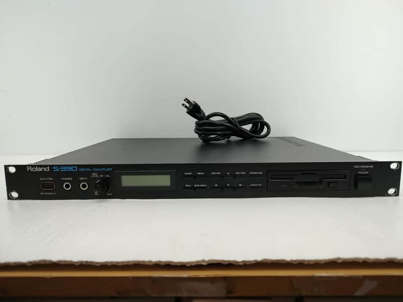 Roland S-330 Digital Sampler 1987 - 1988 - Black image 1