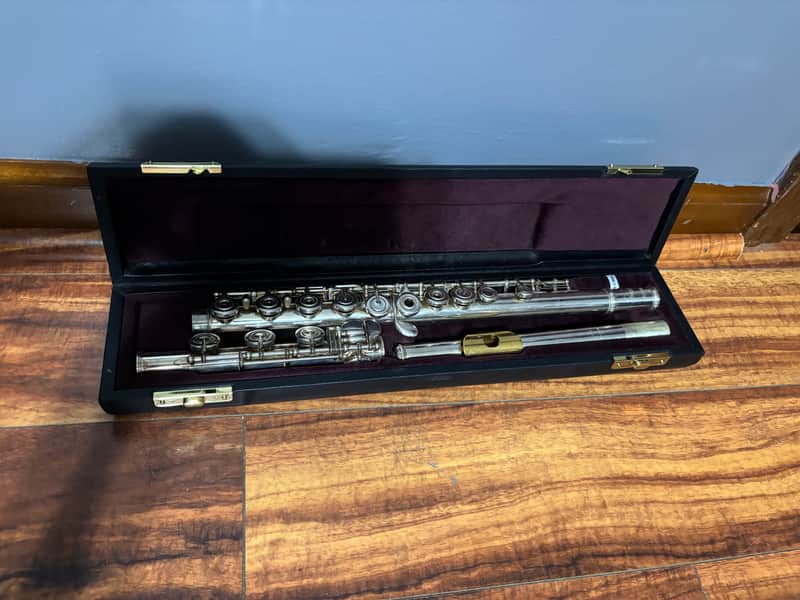 Yamaha YFL-372 with Gold Lip Plate image 1