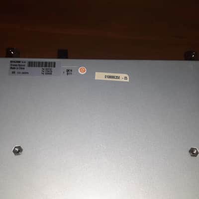 Shure SLX4= H5 Diversity Wireless Mic Receiver - H5 Band (518-542 MHz) image 5