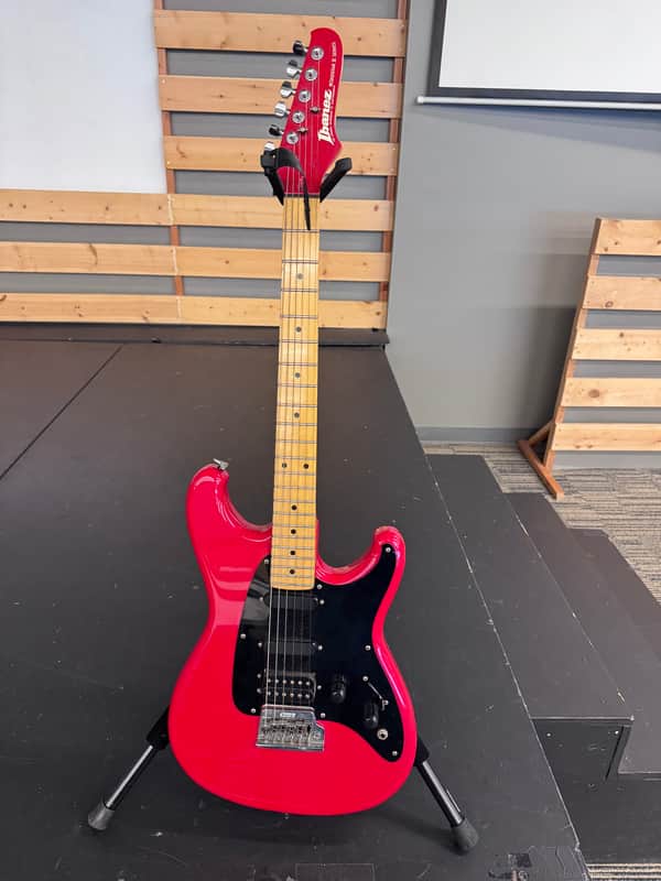 Ibanez Roadster II 1985 - Red image 1