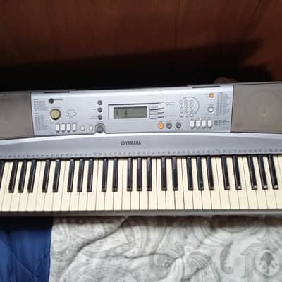 Yamaha YPT-300 61 Key Electronic Portable Keyboard image 1