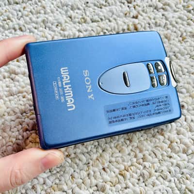 Sony WM-EX2 Walkman Cassette Player, Excellent Rare Blue ! Working ! image 3